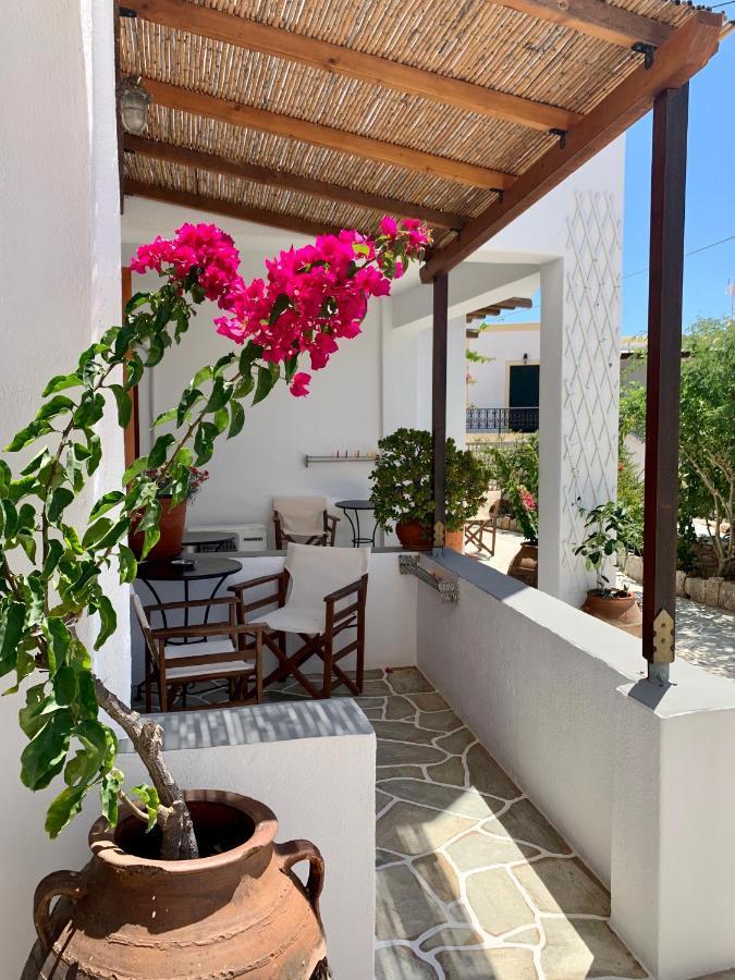 Antheia Hotell Folégandros Exteriör bild