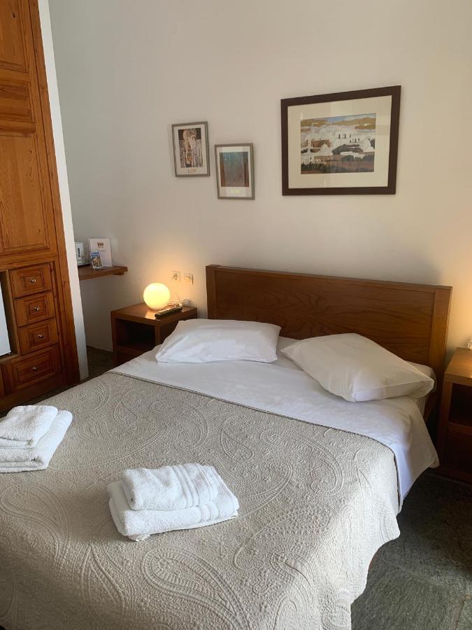 Antheia Hotell Folégandros Exteriör bild